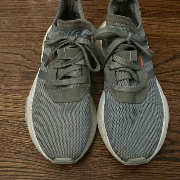 Adidas running sneakers - Picture 2 of 3